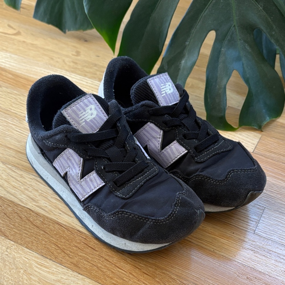 New Balance 237  Kids Black Sneakers size 13